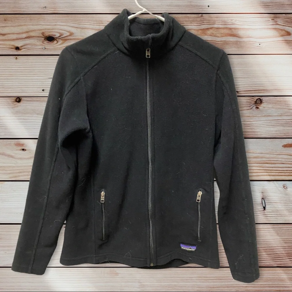 Patagonia Synchilla Black Full Zip Warm Size Medium Long Sleeve Zip Sweater - Picture 2 of 7